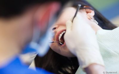 A higiene bucal para pessoas com câncer de boca muda? Veja as dicas de um dentista