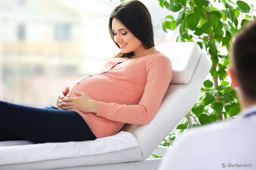 Quais são os riscos do sangramento na gengiva durante a gravidez?