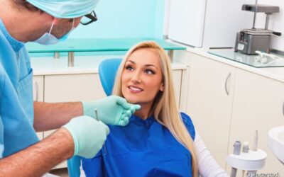 Clareamento dental caseiro deve ser recomendado por dentista