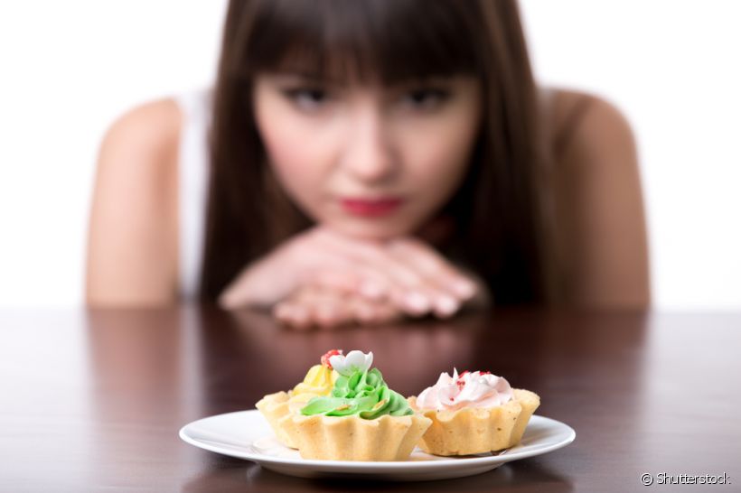 Dieta com restrição de açúcar diminui chances de surgir cárie?