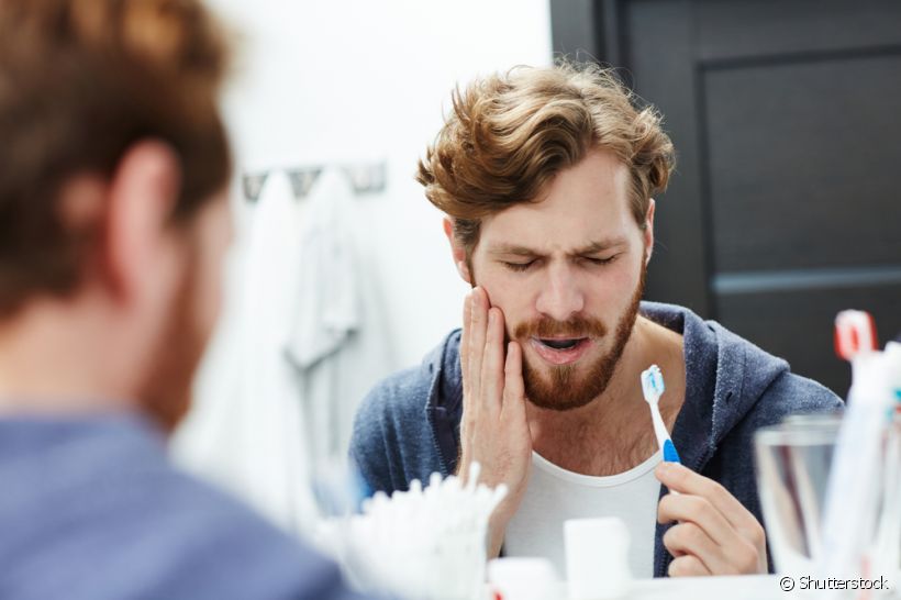 Os riscos da erosão dentária que deixa os dentes sem esmalte