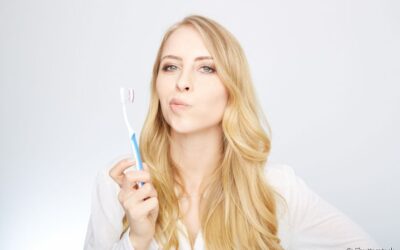 Por que trocar de escova de dentes após uma crise de herpes?