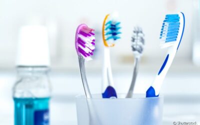 Entenda a importância de trocar a escova de dente após ficar doente