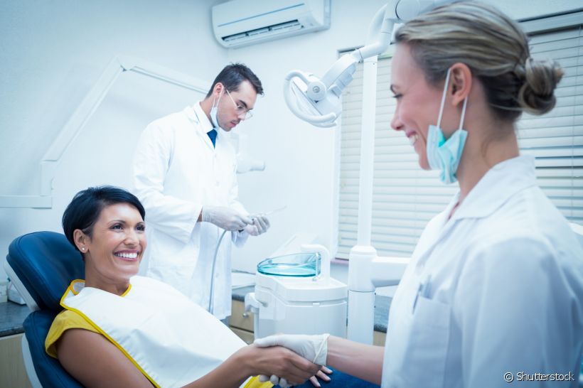 Saiba tudo sobre clareamento dental interno