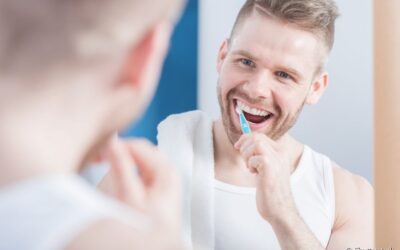 A forma que você escova os dentes pode causar gengivite. Entenda!