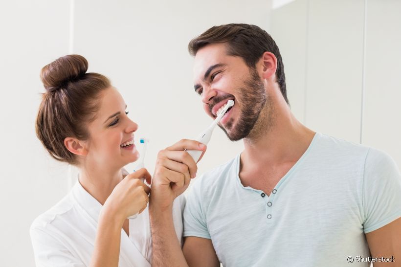 Dentista explica a importância da higienização noturna