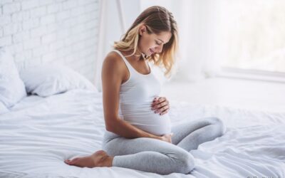 Placa bacteriana pode aumentar durante a gravidez. Saiba como evitar!