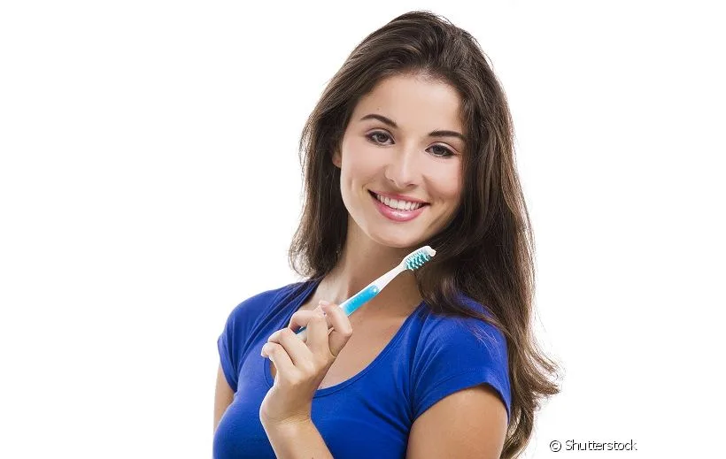 Horário para escovar os dentes: Ao acordar ou depois do café?