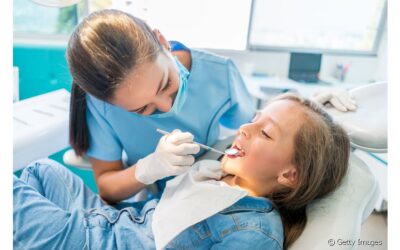 A cárie oculta possui os mesmos sintomas da cárie comum? Dentista explica as diferenças