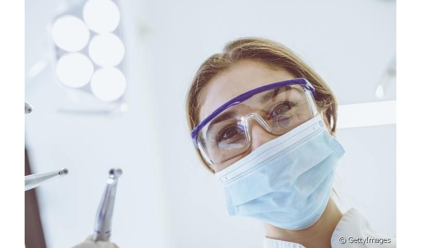 7 situações embaraçosas que acontecem no dentista: veja se alguma já aconteceu com você!