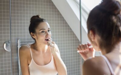 Entenda a relação entre escovar bem os dentes e ter cárie