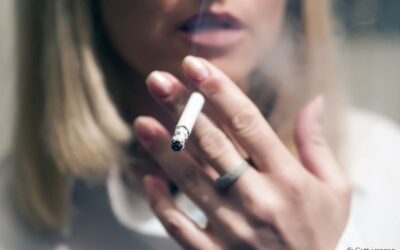 O cigarro pode mudar a coloração da gengiva: confira esse e outros problemas que o tabagismo causa para a saúde bucal