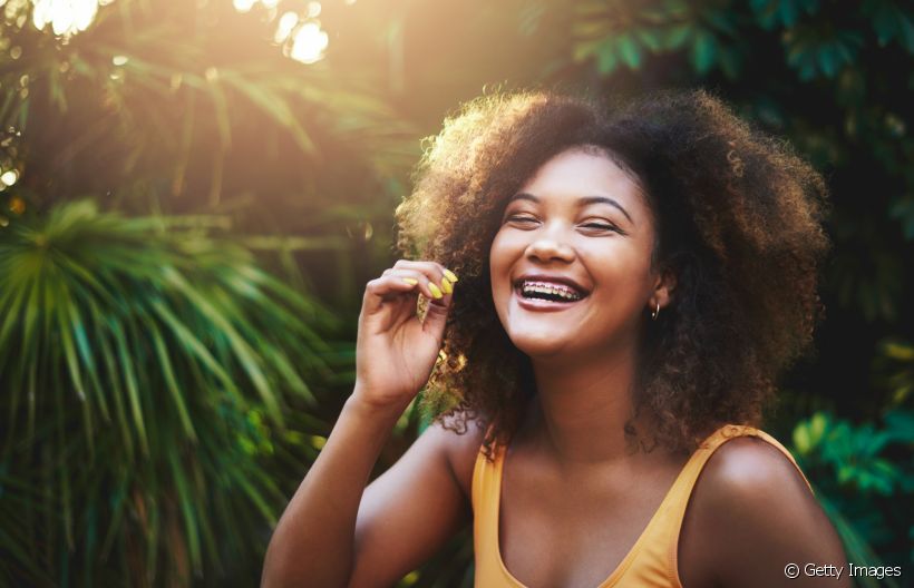 Como é feito o tratamento ortodôntico com implante dentário?