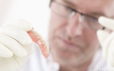 Prótese dentária de silicone: conheça essa opção para seu sorriso