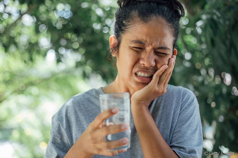 Sensibilidade dentária após a gengivoplastia: é normal ter? Descubra como aliviar essa dor de dente