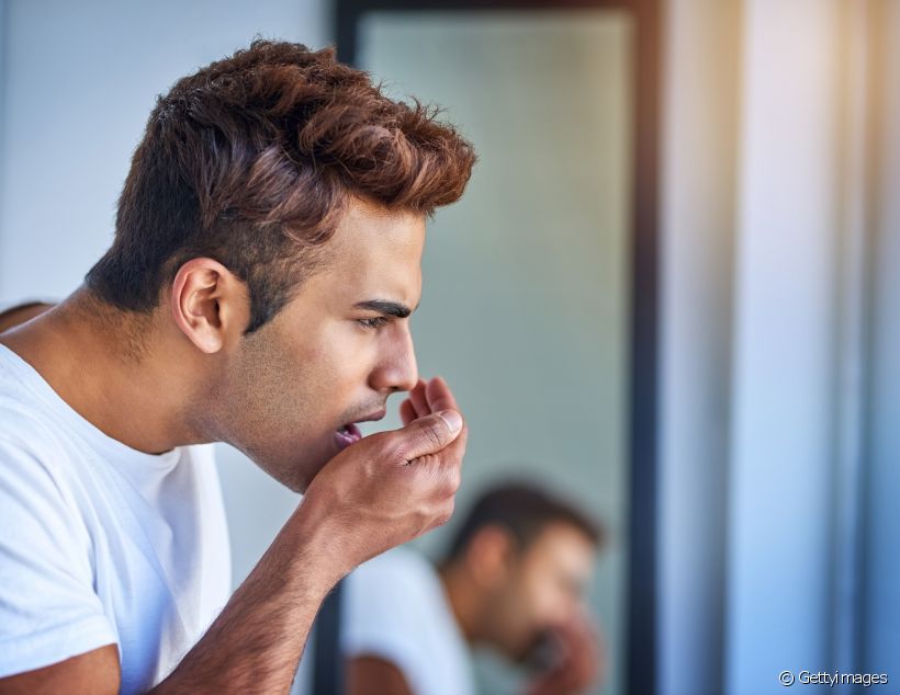 Dente podre pode causar mau hálito? Entenda a relação entre esses problemas bucais