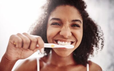 6 problemas por não trocar a escova de dentes a cada 3 meses