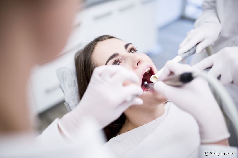 Extração de dente siso incluso: como é feita a cirurgia? É mais demorada? Veja como é a recuperação no pós-operatório