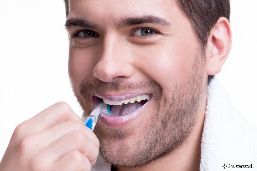 Conheça o poder das cerdas CrissCross para sua higiene bucal