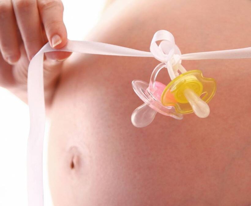 5 dicas de odontopediatra para cuidar da saúde bucal do bebê