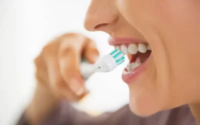 Placa bacteriana: escovar os dentes ajuda a evitar?
