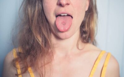 Como piercing na língua pode danificar seus dentes?