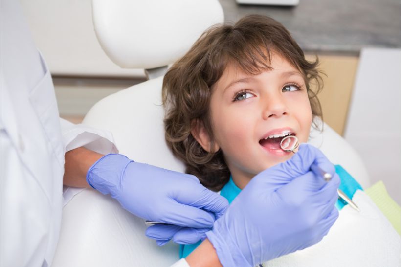 O que é um dente infantil podre e como evitá-lo?